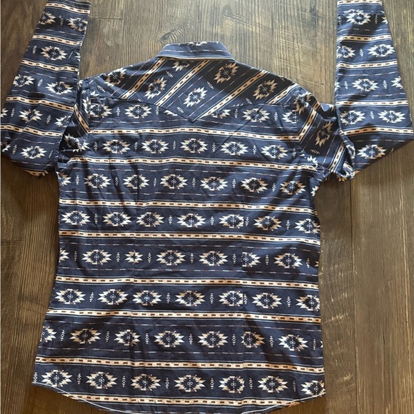 Panhandle Aztec Western button up - Picture 3 of 11